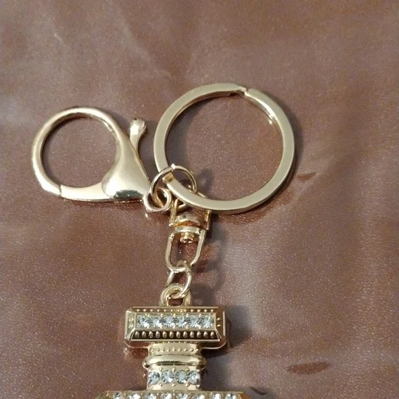 NWOT JEWELRY - Picture 2 of 4